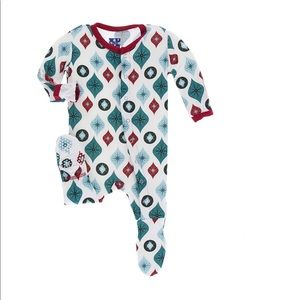 Kickee Natural Vintage Ornament Footed PJ’s